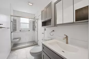 901 E Sunrise Rd, Addison, IL 60101 - Photo 14