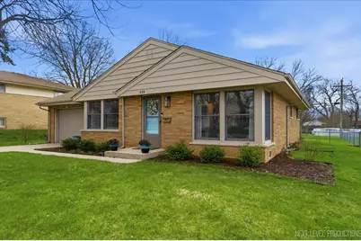 116 Briar Lane, North Aurora, IL 60542 - Photo 2