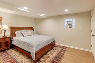 5814 N Sacramento Ave, Chicago, IL 60659 - Photo 32