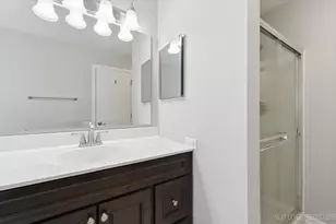 1102 Delta Dr, Elgin, IL 60123 - Photo 20