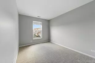 1102 Delta Dr, Elgin, IL 60123 - Photo 24