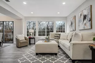 1285 Summersweet Ln, Bartlett, IL 60103 - Photo 2