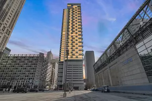 235 W Van Buren St, Chicago, IL 60607 - Photo 2