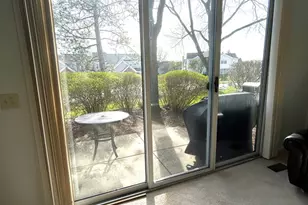 356 Fallbrook Ct, Schaumburg, IL 60194 - Photo 6