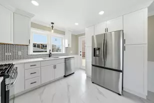 4728 W 99th Pl, Oak Lawn, IL 60453 - Photo 6