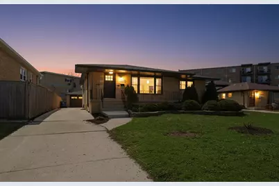 4728 W 99th Place, Oak Lawn, IL 60453 - Photo 2