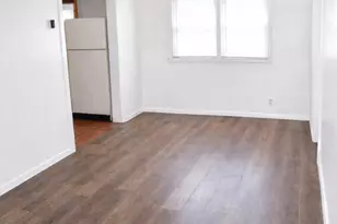 912 W 16th St, Sterling, IL 61081 - Photo 6