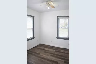 912 W 16th Street, Sterling, IL 61081 - Photo 8