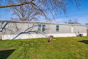 4809 W Windsor Rd, Champaign, IL 61822 - Photo 4