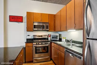 630 N Franklin Street #1004, Chicago, IL 60654 - Photo 6