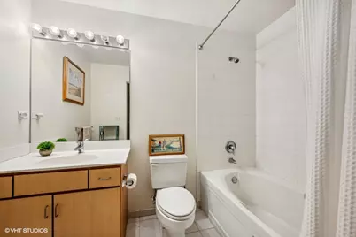 630 N Franklin Street #1004, Chicago, IL 60654 - Photo 8