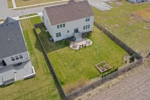 1812 Empress Dr, Elgin, IL 60124 - Photo 20