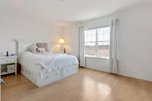 1812 Empress Dr, Elgin, IL 60124 - Photo 16