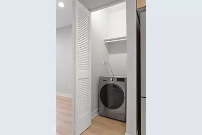 7383 N Damen Avenue #2E, Chicago, IL 60645 - Photo 12