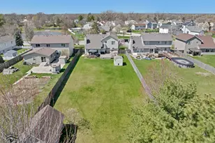 1066 N 129th Infantry Dr, Joliet, IL 60435 - Photo 30