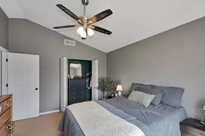 1066 N 129th Infantry Drive, Joliet, IL 60435 - Photo 16