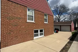 609 N Hamlin Ave, Park Ridge, IL 60068 - Photo 2