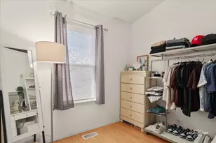 2437 Devonshire Ct, Aurora, IL 60502 - Photo 12