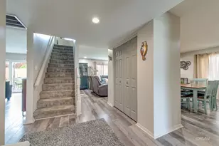 162 Braintree Dr, Bloomingdale, IL 60108 - Photo 4