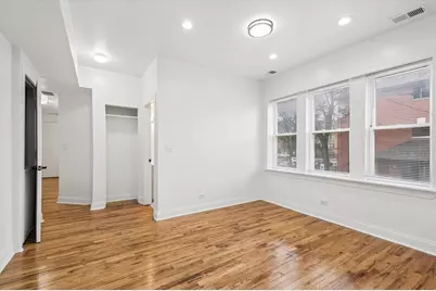 3849 W Ainslie Street #1, Chicago, IL 60625 - Photo 8