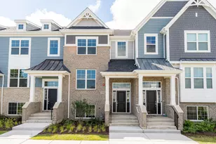 1944 Kingsley Cir, Northbrook, IL 60062 - Photo 1