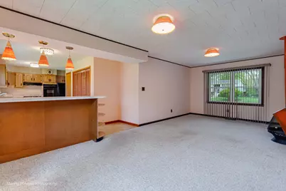 1402 Oakwood Court, McHenry, IL 60050 - Photo 12