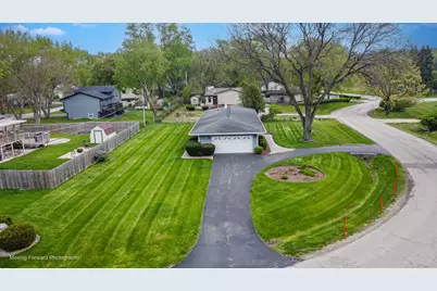 1402 Oakwood Court, McHenry, IL 60050 - Photo 30