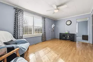 101 Oakleaf Rd, Lake in the Hills, IL 60156 - Photo 4