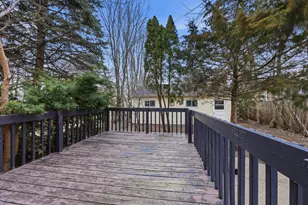 835 Oak St, Elgin, IL 60123 - Photo 32