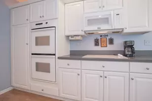 538 Banyon Lane, La Grange, IL 60525 - Photo 10