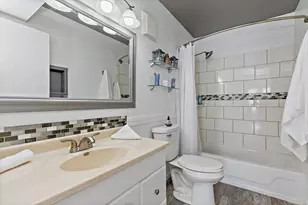 712 Tipperary Ct, Schaumburg, IL 60193 - Photo 14