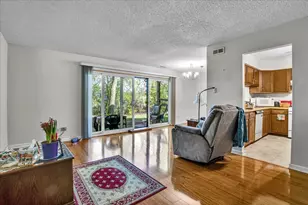 11301 Sycamore Ln, Palos Hills, IL 60465 - Photo 6