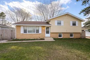 2432 Yeoman St, Waukegan, IL 60087 - Photo 1
