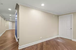 342 Comstock Dr, Elgin, IL 60124 - Photo 52