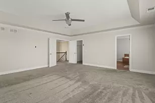 342 Comstock Dr, Elgin, IL 60124 - Photo 38