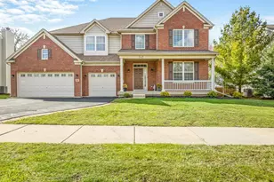 342 Comstock Dr, Elgin, IL 60124 - Photo 1