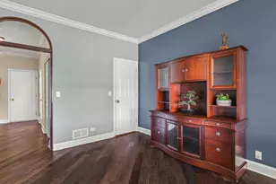 342 Comstock Dr, Elgin, IL 60124 - Photo 32