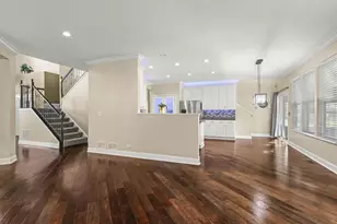 342 Comstock Dr, Elgin, IL 60124 - Photo 18