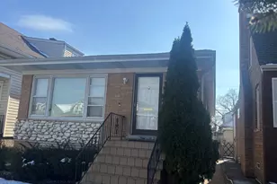 5246 N Liano Ave, Chicago, IL 60630 - Photo 1