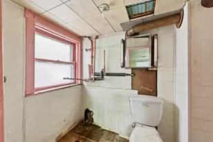 8360 S Baker Ave, Chicago, IL 60617 - Photo 32