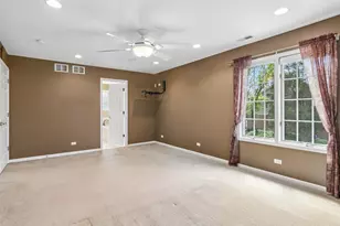 975 W Wilson St, Palatine, IL 60067 - Photo 32