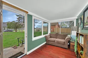 136 Grove St, Braidwood, IL 60408 - Photo 4