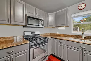 136 Grove St, Braidwood, IL 60408 - Photo 12