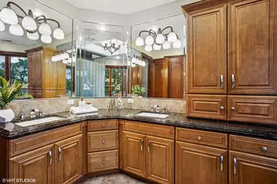 3832 W Chase Avenue, Lincolnwood, IL 60712 - Photo 26