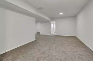 3031 W 82nd Pl, Merrillville, IN 46410 - Photo 10