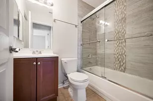 93 N Victoria Ln, Streamwood, IL 60107 - Photo 14