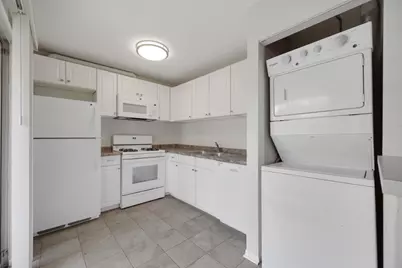 93 N Victoria Lane #D, Streamwood, IL 60107 - Photo 8