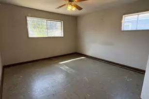 17226 Community St, Lansing, IL 60438 - Photo 8