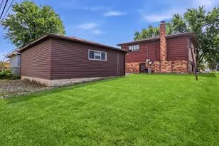 17243 Bernadine St, Lansing, IL 60438 - Photo 26