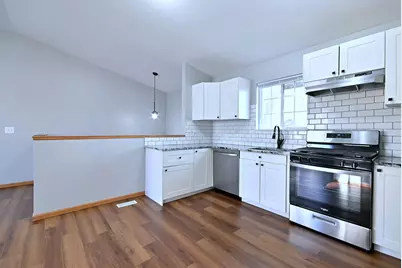 19 E Pineview Drive, Round Lake Park, IL 60073 - Photo 12